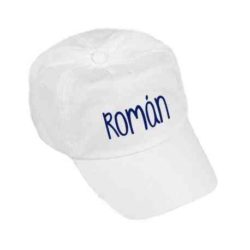 gorra blanca con nombre